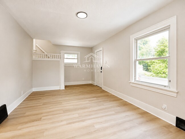 Foto del edificio - 804 Beardsley St