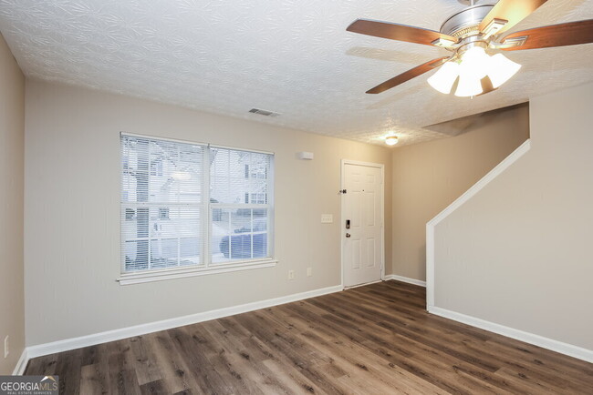 Building Photo - 393 Clearsprings Dr