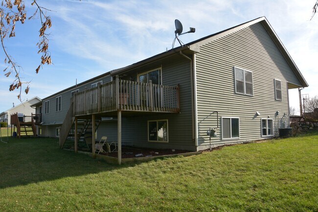 Foto del edificio - 327 Cordy Lane