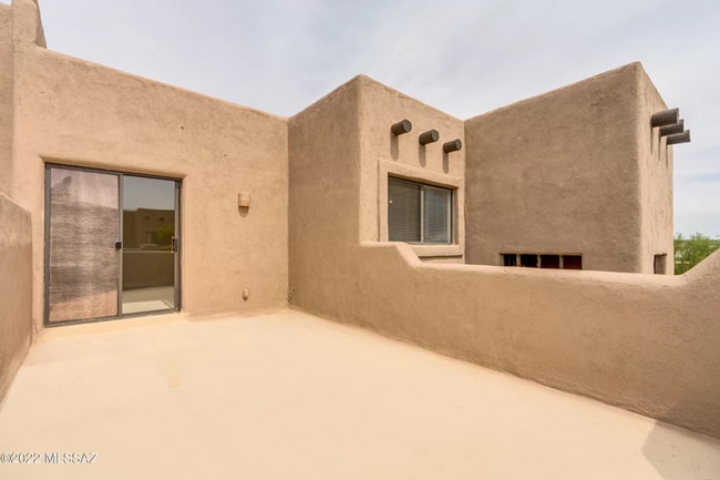 Building Photo - Fairway Terrace Townhome 2br/2bath Bedroom...