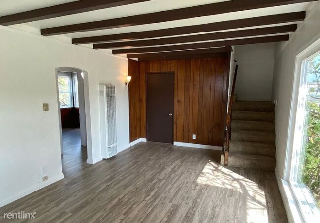 Building Photo - 2 br, 1 bath House - 5135 W 132nd St