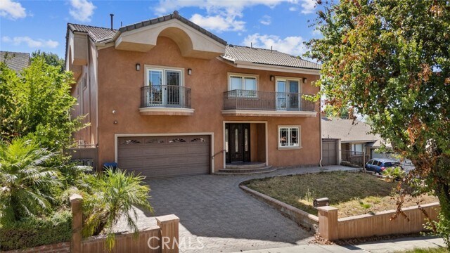 Primary Photo - 700 Irving Dr