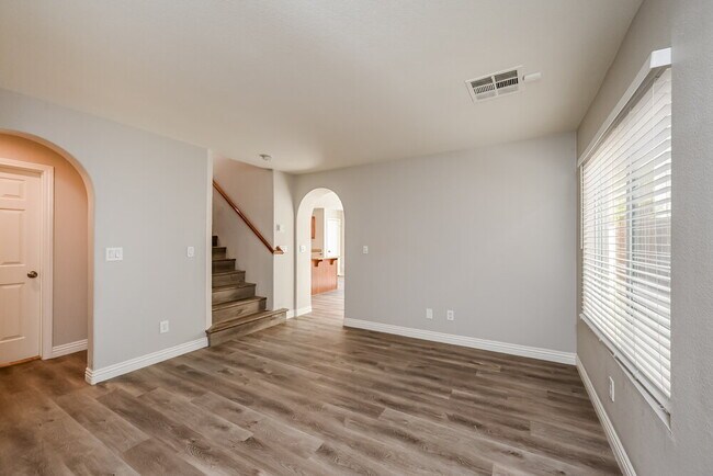 Foto del edificio - 7967 Carmel Heights Ave