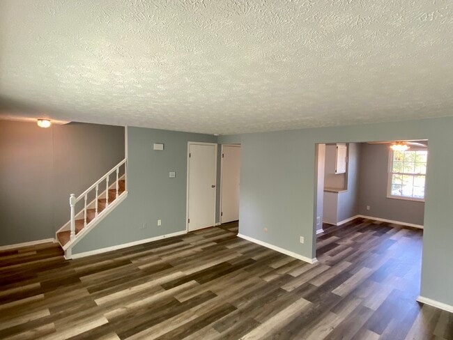 Building Photo - 83 Marco Ln