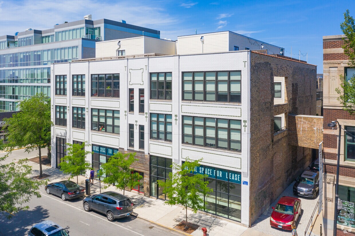 1739 N Milwaukee Ave - Bucktown / Wicker Park Retail