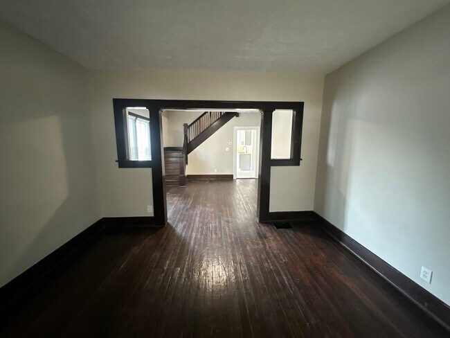 Foto del edificio - 406 Eastern Ave
