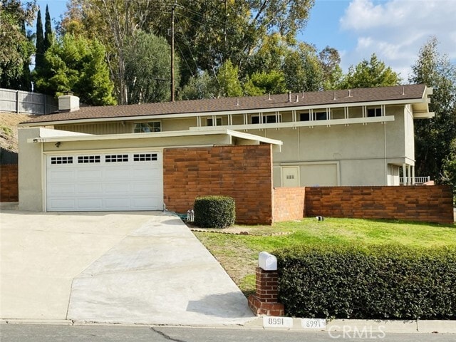 Building Photo - 8991 Meadowbrook Way