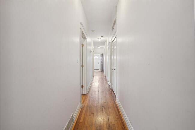 Foto del interior - 626 E. Ferry - FDR