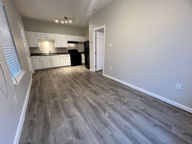 Foto del edificio - Charming One Bedroom Home In Prospect Hill