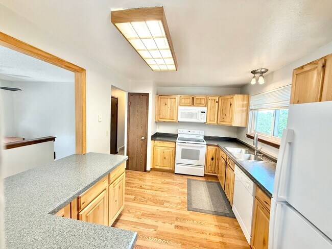 Foto del edificio - 6515 Flintridge Dr