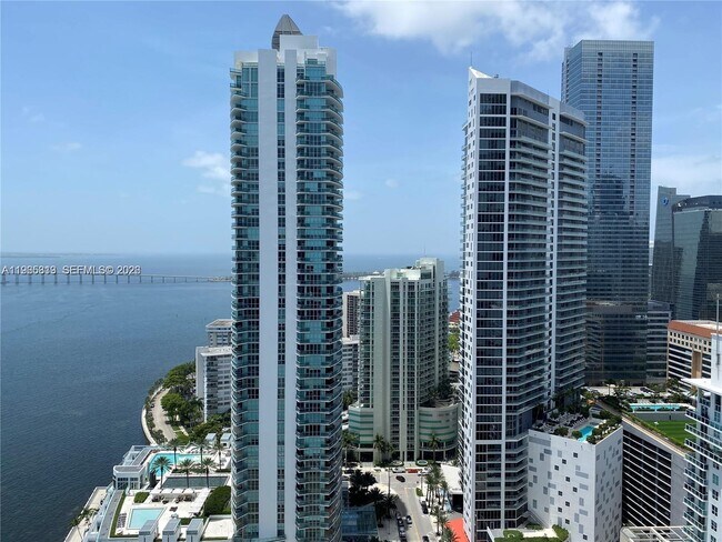 Foto del edificio - 1155 Brickell Bay Dr