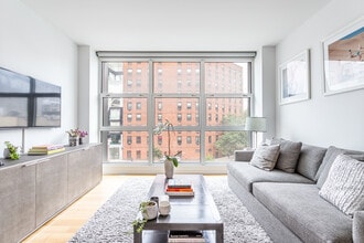Building Photo - 250 Bowery