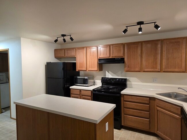 Foto del edificio - 2732 Hidden Springs Loop SE