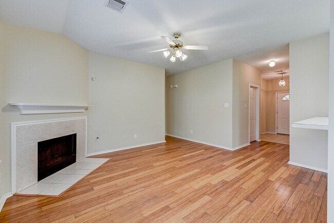Building Photo - Charming one-story home in Atascocita Park