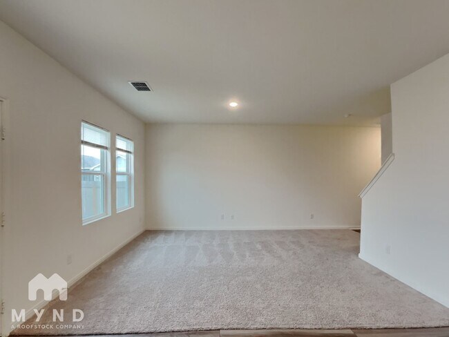 Building Photo - 14462 Palm Ridge