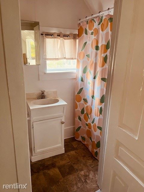 Building Photo - 1 br, 1 bath Duplex - 701 Lingle Ave 701 1...