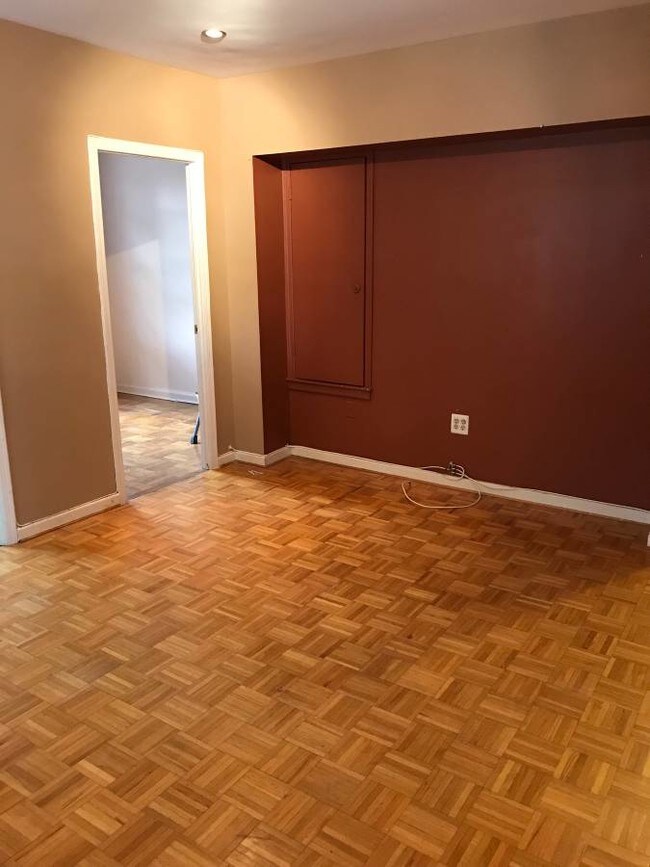 Building Photo - 74 Avenue S