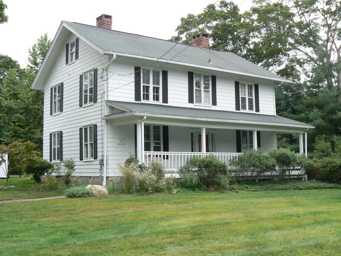 Primary Photo - 283 Lyons Plain Rd