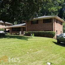 Building Photo - 3184 Gay Dr