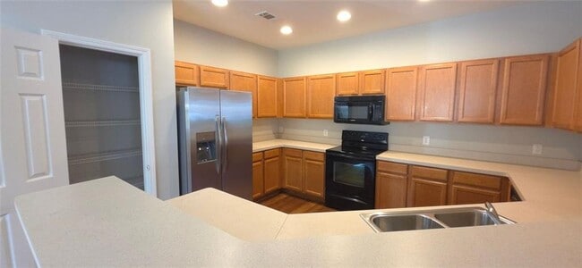 Foto del edificio - 3425 Fernview Dr
