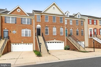 Building Photo - 22616 Welborne Manor Square