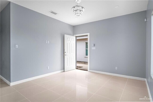 Foto del edificio - 2013 Stardust Ln