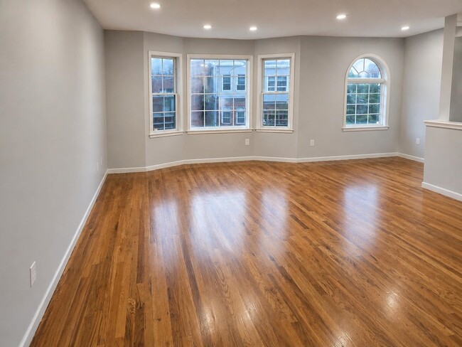 Foto del edificio - 212 Clerk St