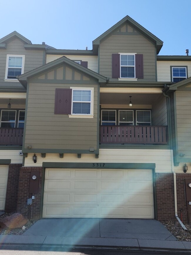 Building Photo - Fantastic Townhome at Kettle  Creek!
