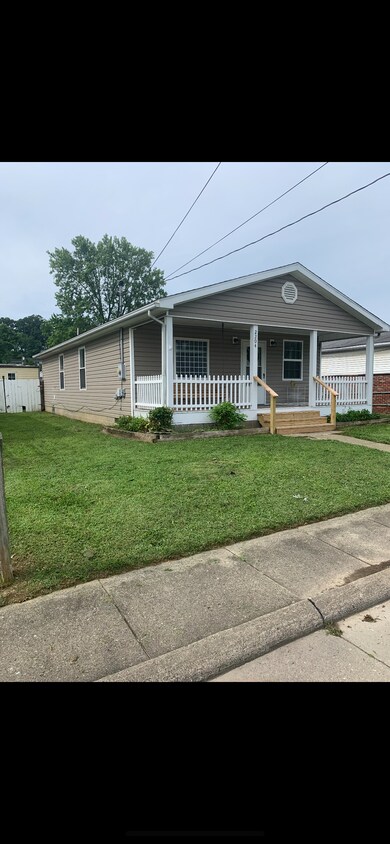 Primary Photo - 2204 10th Ave