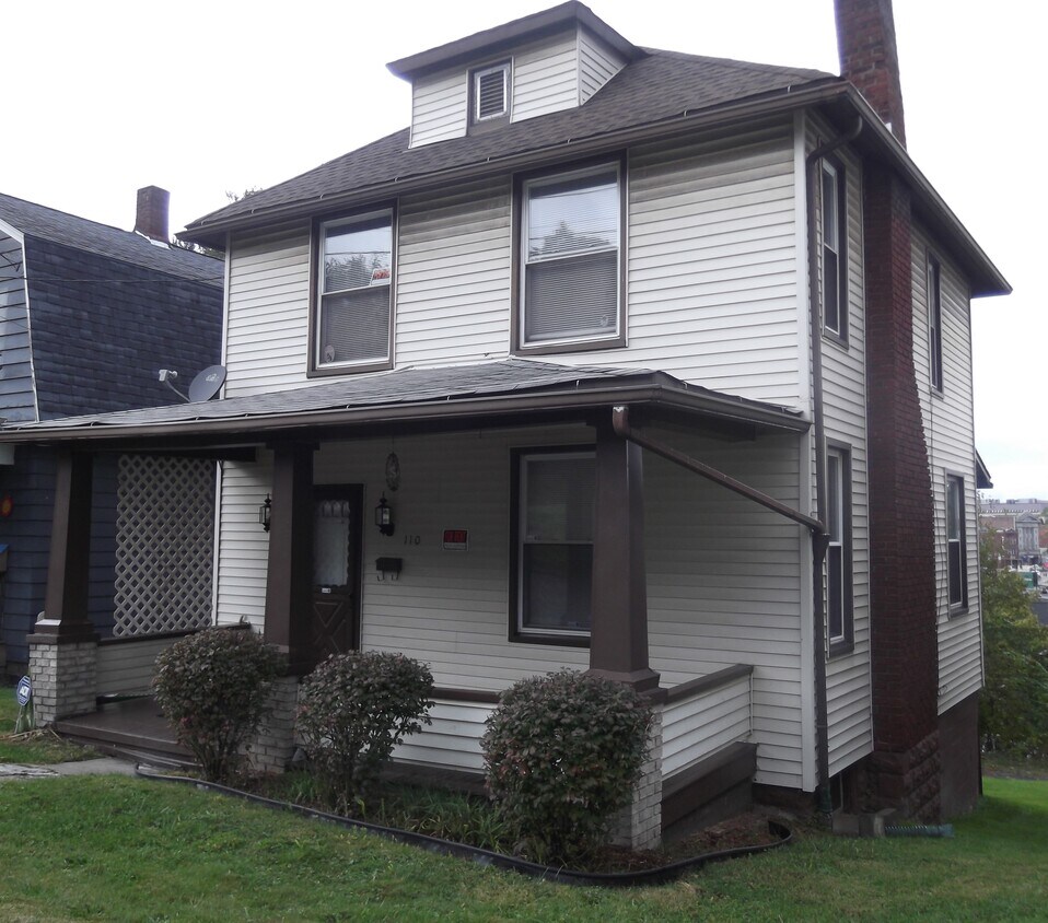Primary Photo - 110 Mackey Ave