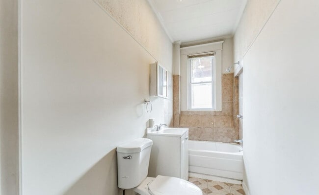 Foto del edificio - 2934 Clifton Park Terrace