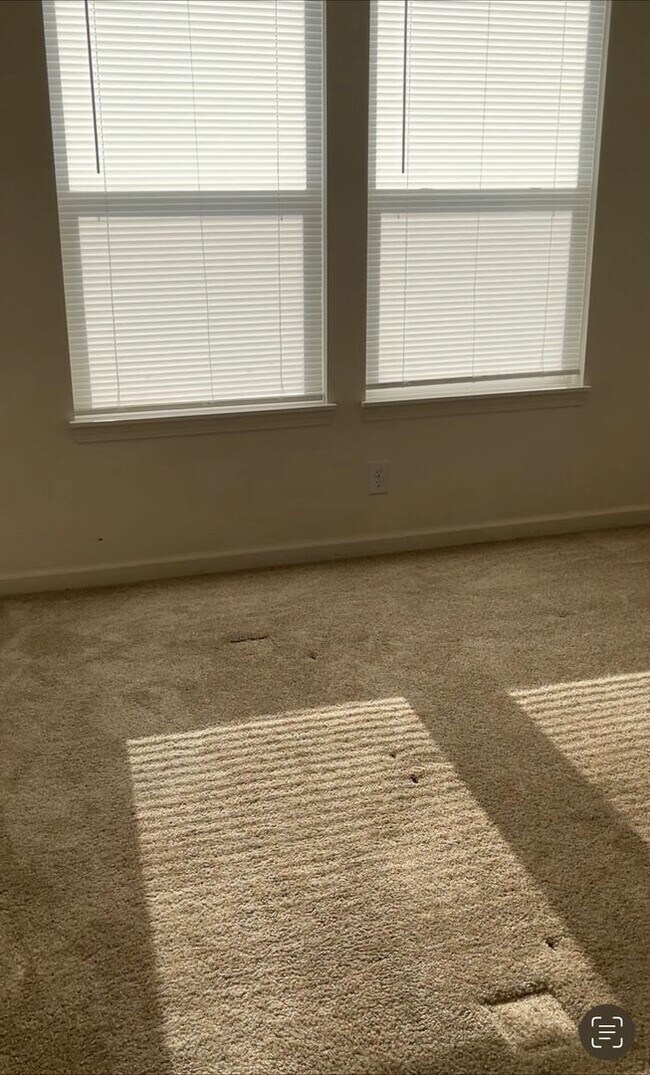 Foto del edificio - RANCH STYLE HOME - 4 Bed 2 Bath