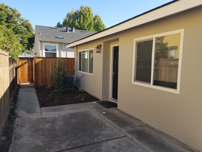 Building Photo - 11 Broadway