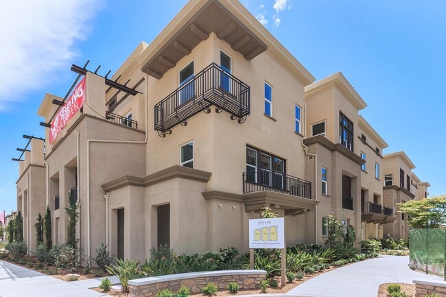 Building Photo - Mayfair 2