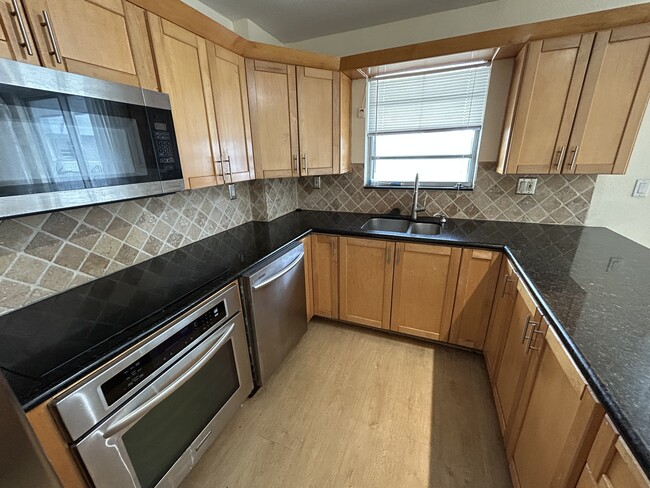 Building Photo - 137 Golden Isles Dr