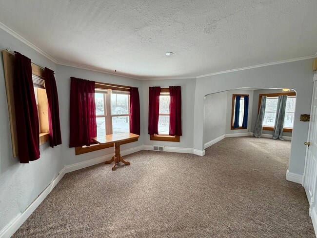 Building Photo - 407 N State St