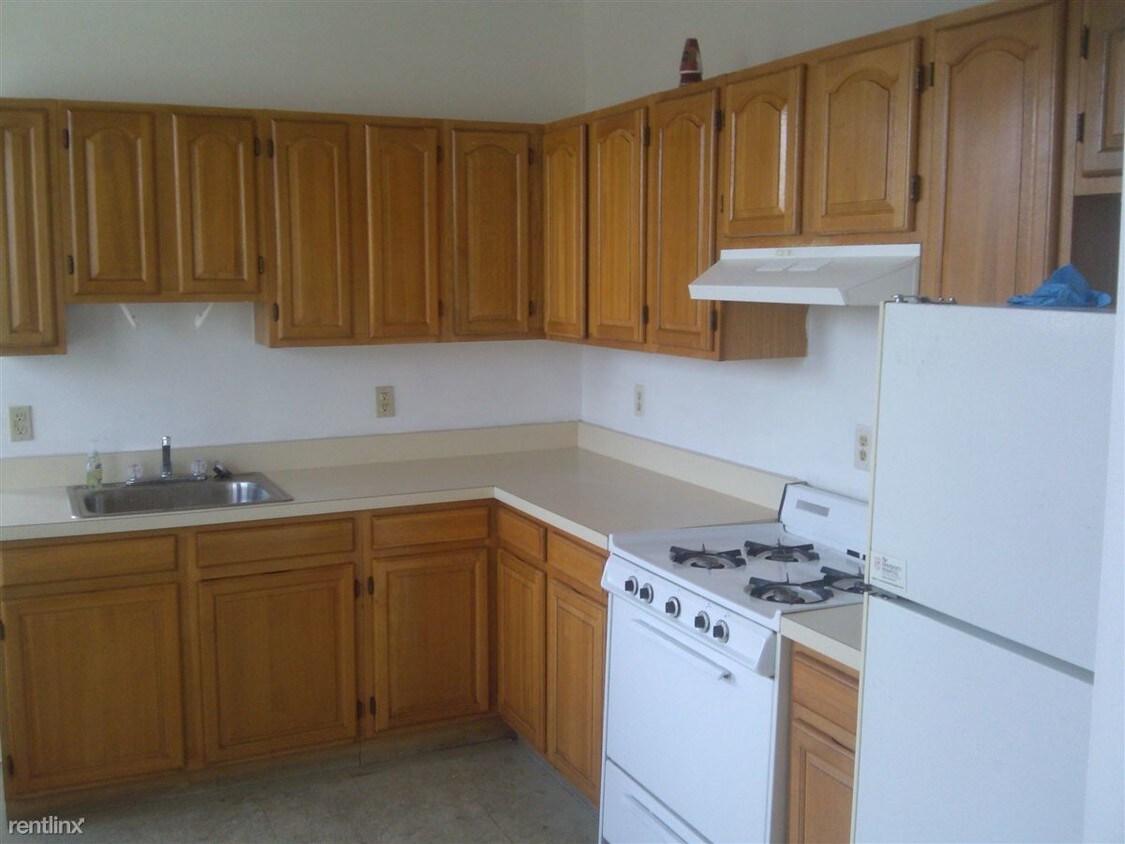 Primary Photo - 622 N 5th St