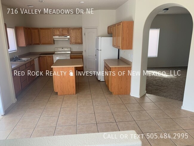 Building Photo - Spacious 2 story 4BR+Loft 2816 Sq Ft Home ...