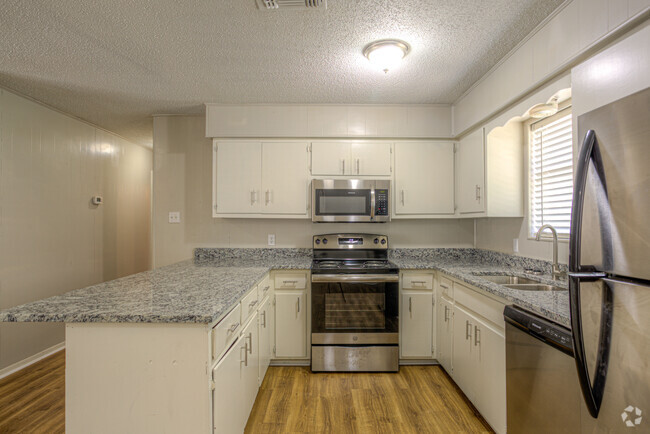 Kitchen - Woodland Apartments