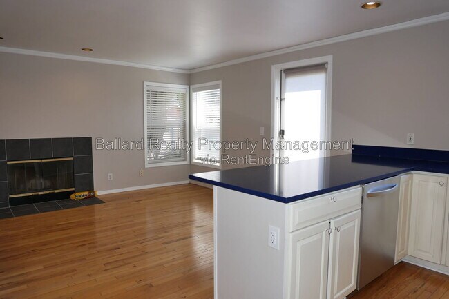 Foto del edificio - 3216 14th Ave W