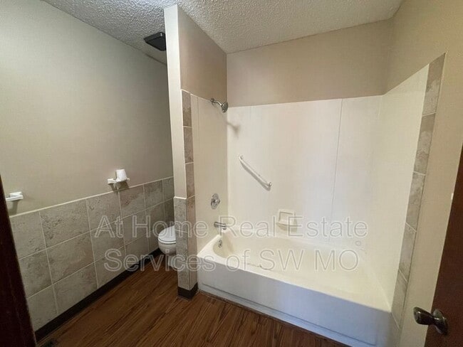 Building Photo - 753 S Campbell Ave