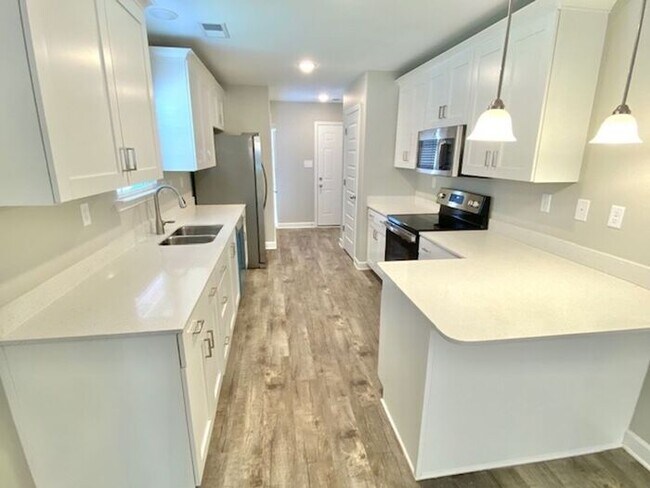 Foto del edificio - New Consturction 4 Bedroom 2.5 Bath Home I...