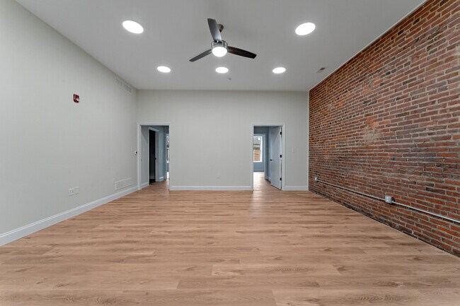 Foto del edificio - 53 S 12th St