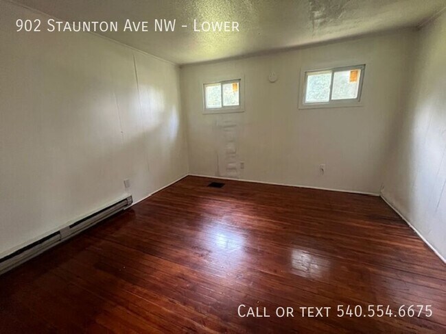 Foto del edificio - 902 Staunton Ave NW