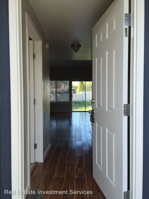 Foto del edificio - 10421 Mount Tacoma Dr SW