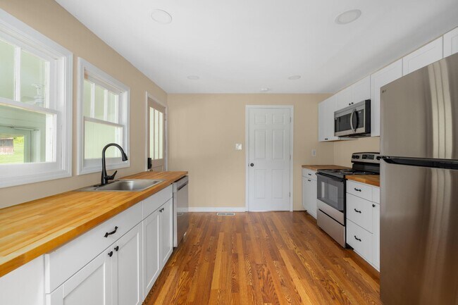 Foto del edificio - 2879 Carroll Creek Rd