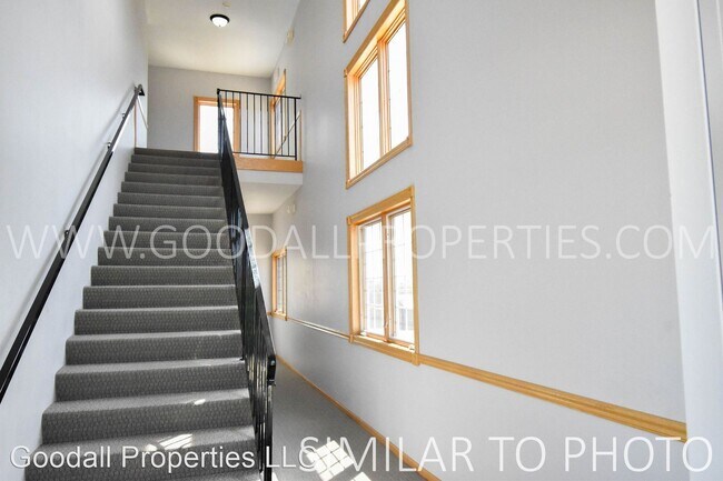 Foto del edificio - 2 br, 2 bath House - 1355 SE Florence Dr #506