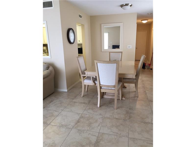 Foto principal - 4200 Crystal Lake Dr