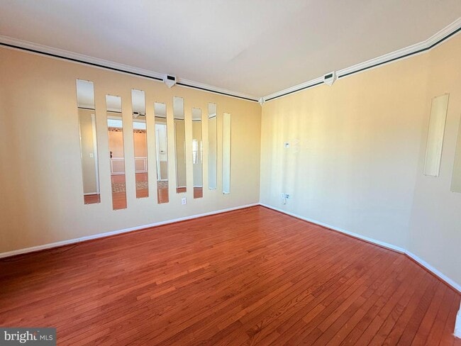 Foto del edificio - 15 Moonlight Ct