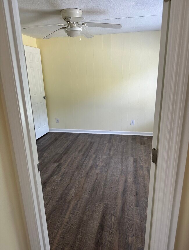 Building Photo - 1410 Harmony Hall Dr